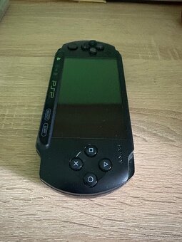 Predám SONY PSP - 2