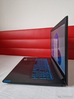 Lenovo Ideapad L340 17" - výborný stav - 2