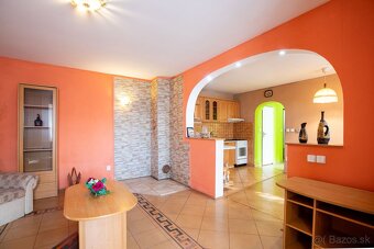 Na predaj dva ihneď obývateľné rodinné domy za cenu jedného  - 2