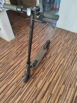 Xiaomi Electric Scooter Essential - skvelý stav, len 100 km - 2