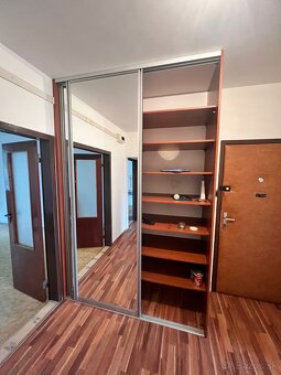 Vstavaná skriňa - 2