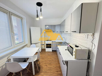 Prenajmem 3 izbový byt s balkónom v Nových Zámkoch - 2