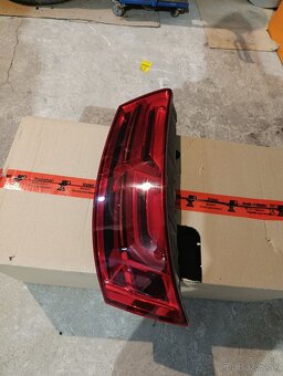 Audi Q7 zadné svetlo - 2