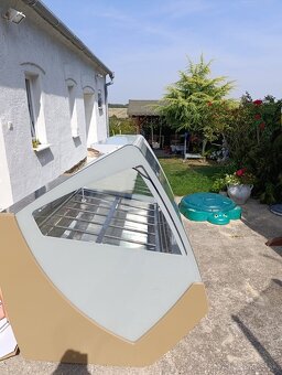 Zmrzlinová vitrína - 2