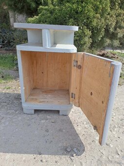 Predám starý nočný stolík - 2