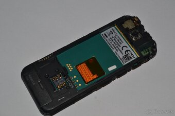 Nokia ExpressMusic plošák s displejom - 2