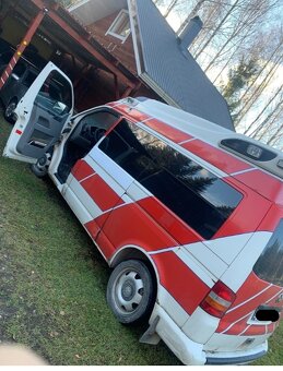 Sanitka Volkswagen transporter rv:2008 2.5 tdi 128 Kw - 2