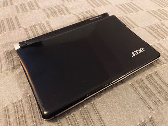 Acer Aspire One KAV60 - 2