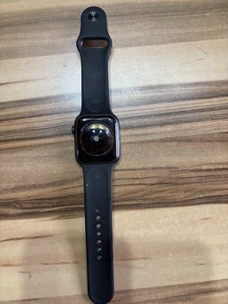 Predám smart hodinky Apple watch series 5 44 mm - 2