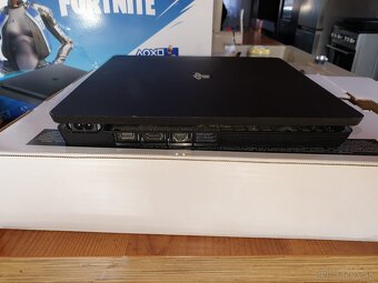 Predám playstation 4 500gb - 2