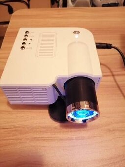 Mini projektor USB VGA - 2
