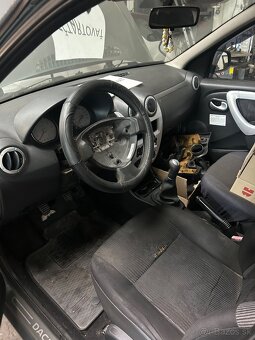 Nepojazdné dacia logan - 2