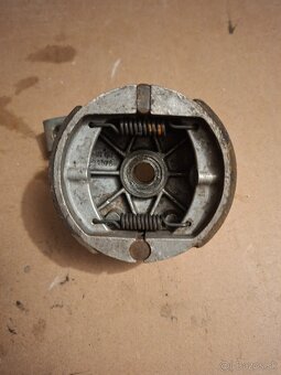 Babetta 210 zadní brzdový štít - 2