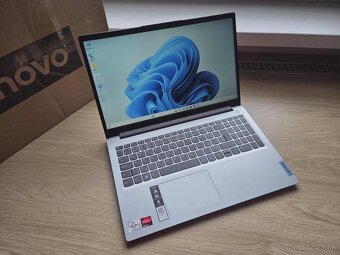 Lenovo IdeaPad 1 15AMN7 AMD 7120U,8GB/256GB,zaruka,brasna - 2