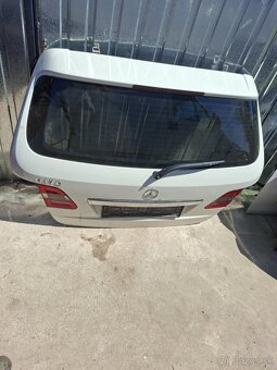 Kufrové dvere Mercedes B W245 - 2