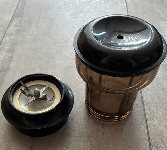 ETA NÁDOBA S NOŽMI - 2