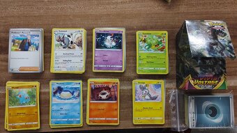 Predám original Pokemon karty 150ks + energie - 2