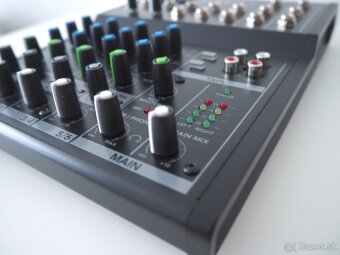 Mackie Mix8 - 2