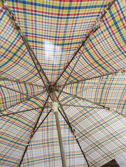 Veľmi starý dáždnik - 2