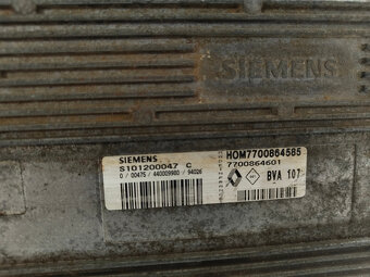 RJ Renault Clio HOM7700864585 S101200047C 40€ - 2