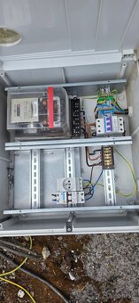 Elektromerová skrinka s ističmi - 2