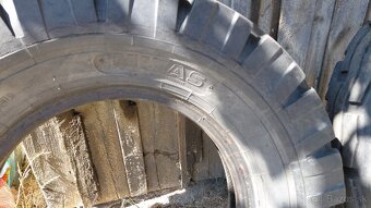 Pneu na Traktor - 2