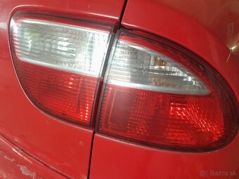 Zadné svetlá Seat Leon a kufrove pláto predam - 2