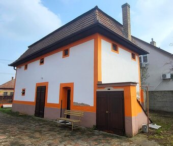 Rodinný dom so sýpkou - 2