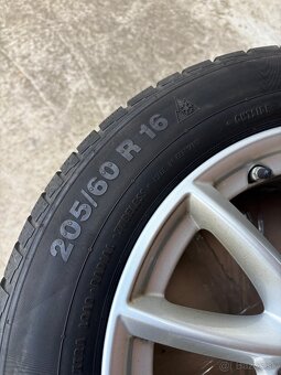 Pneu a disky 205/60 r16 original BMW - velmi dobry stav - 2