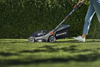 Akumulátorová kosačka na trávu HUSQVARNA Aspire™ LC34-P4A s - 2