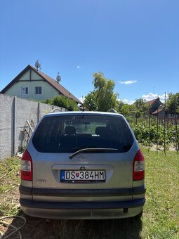 Opel Zafira 1.8 benzín - 2