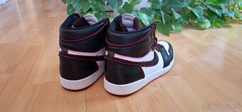 Jordan 1 High OG Bloodline - 2