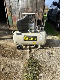 Vzduchový kompresor 50l 220V - 2