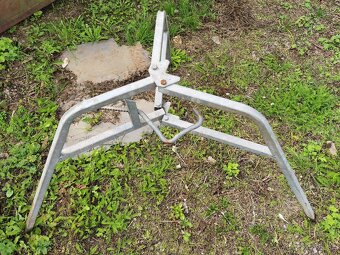 Statív, trojnožka, držiak, stojan - 2