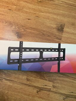 Držiak na Tv na stenu. (47-90) - 2