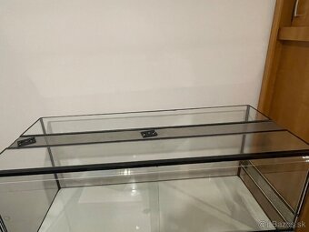 Terarium s kovovým stojanom - 2