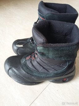 Predám ľahké čižmy zn.Columbia, nepremokavé, teplé veľ.32 - 2