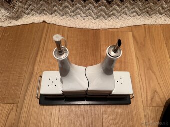 set keramickych koreniciek - 2