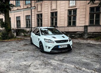 FORD FOCUS MK2 ST225 - 2
