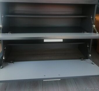 Botník so zásuvkou - 2