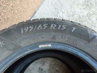 Pneu 195/65R15 - 2