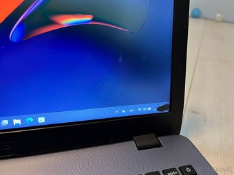 Asus VivoBook X542U na diely alebo opravu - 2