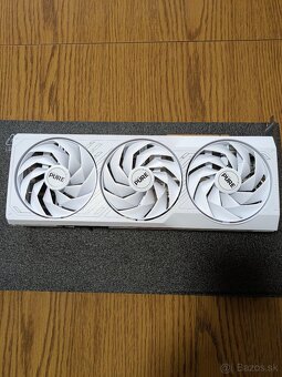 Sapphire PURE Radeon RX 7800 XT Gaming OC 16 GB - 2
