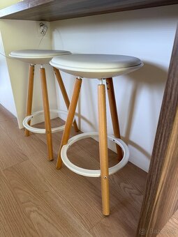 Dve barové stoličky - znížené 64cm - 2