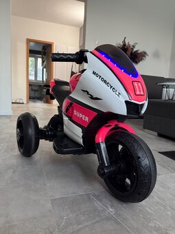 Elektrické autíčko ( motorka ) - 2