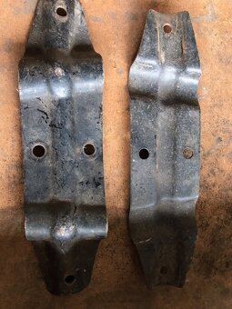 Jawa 350/634, 638 atď držiaky padacieho rámu. a motora - 2