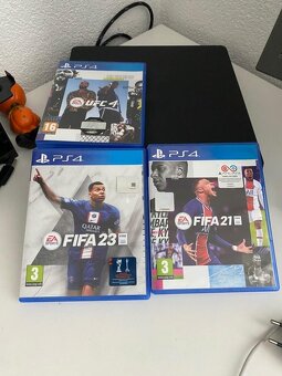Playstation 4 Slim v top stave - 2