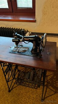 Predám šijací stroj zn. BOBBIN - 2