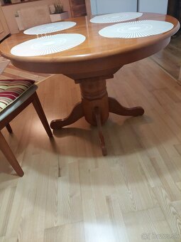 Rozťahovací stôl so stoličkami - 2