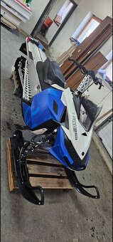 Ski-doo 800R - 2